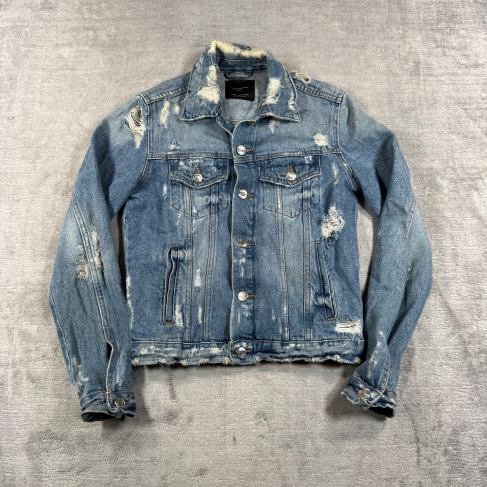 Zara Jacket Womens XS Blue Denim Distressed Raw Hem Trucker Grunge Jean Coat